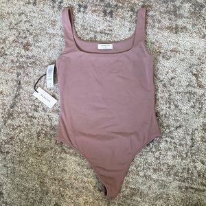 NWT Aritzia Babaton Bodysuit S